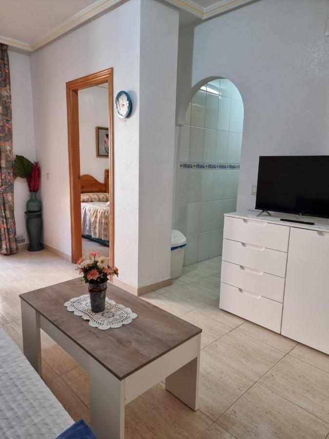 Gemuetliche Ferienwohnung In Torrevieja Ca100M Vom Strand Playa Del Cura Entfernt Exterior foto